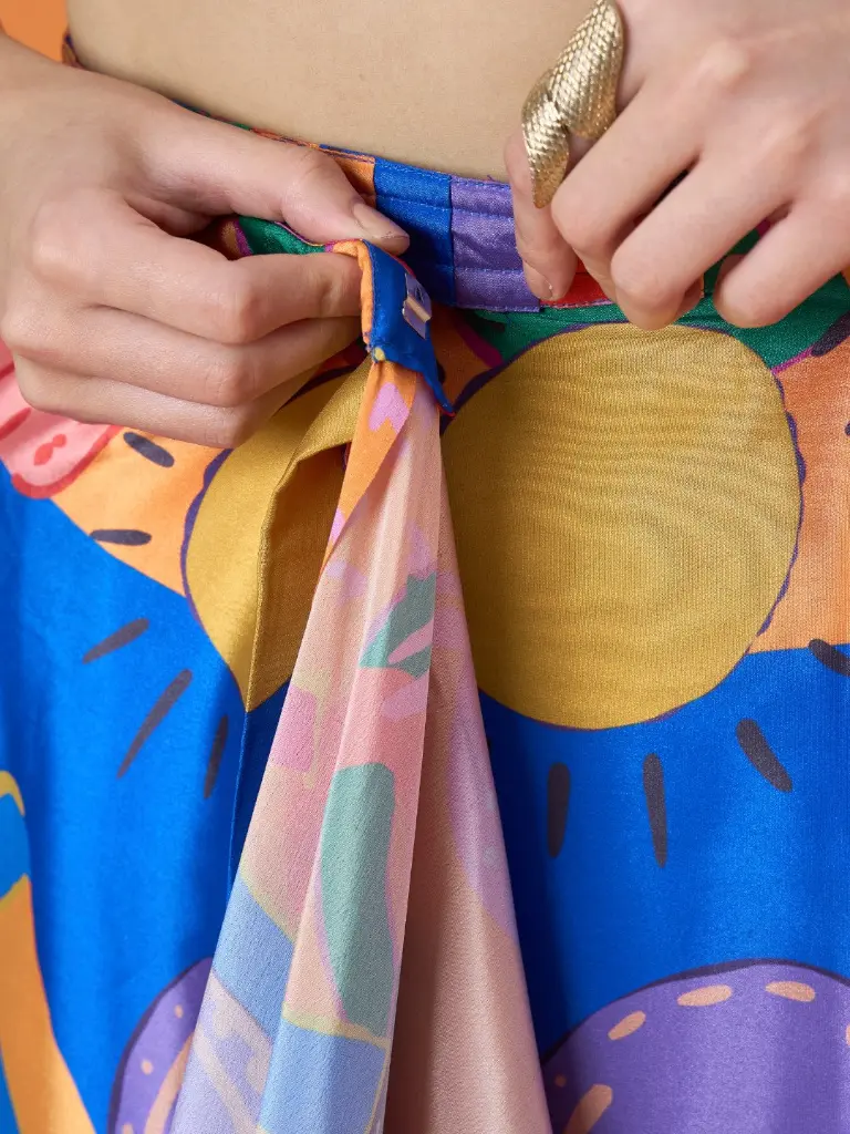 bohemian-printed-crepe-silk-ready-to-wear-saree (4).webp