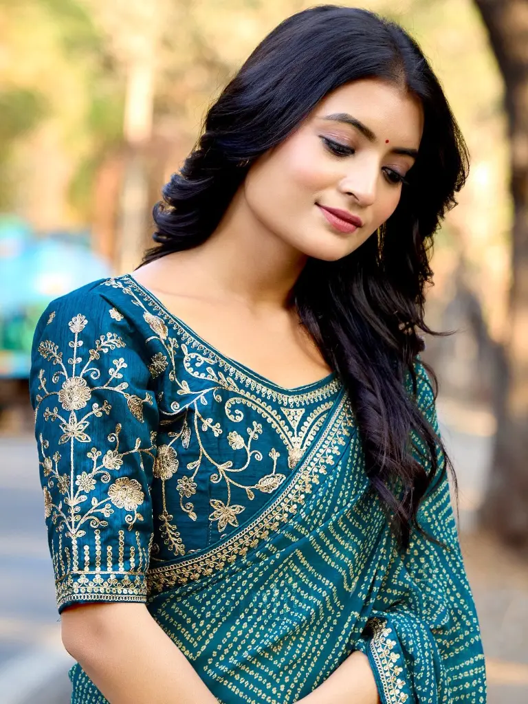 teal-mono-georgette-zari-sequin-saree (1).webp